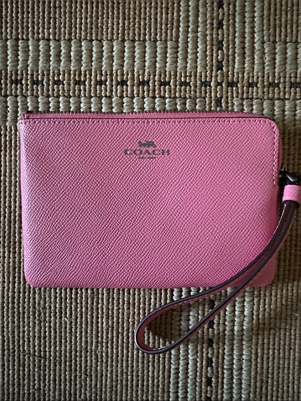 NWOT Coach light Pinkish Rose Textured Zip Wristlet with Strap